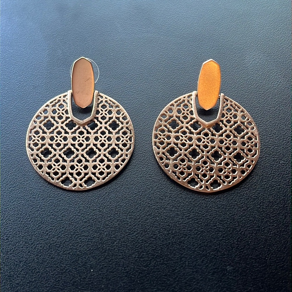 Kendra scott didi lattice gold tone earrings